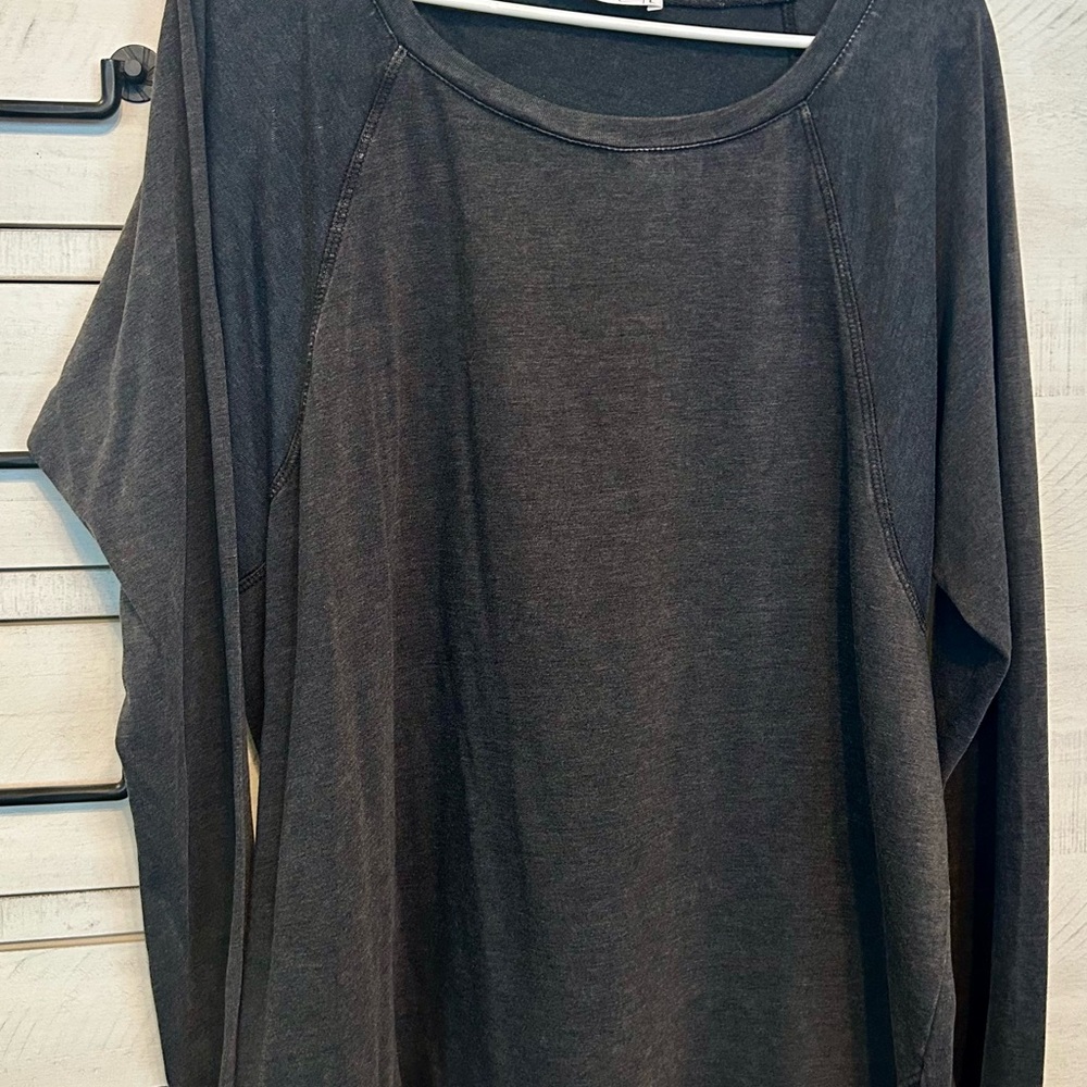 Shop Talulah Women’s long sleeve shirt
